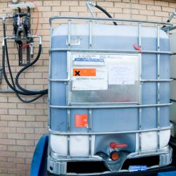 Single pump IBC delivery system